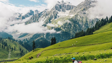 Yusmarg Meadow Trek
